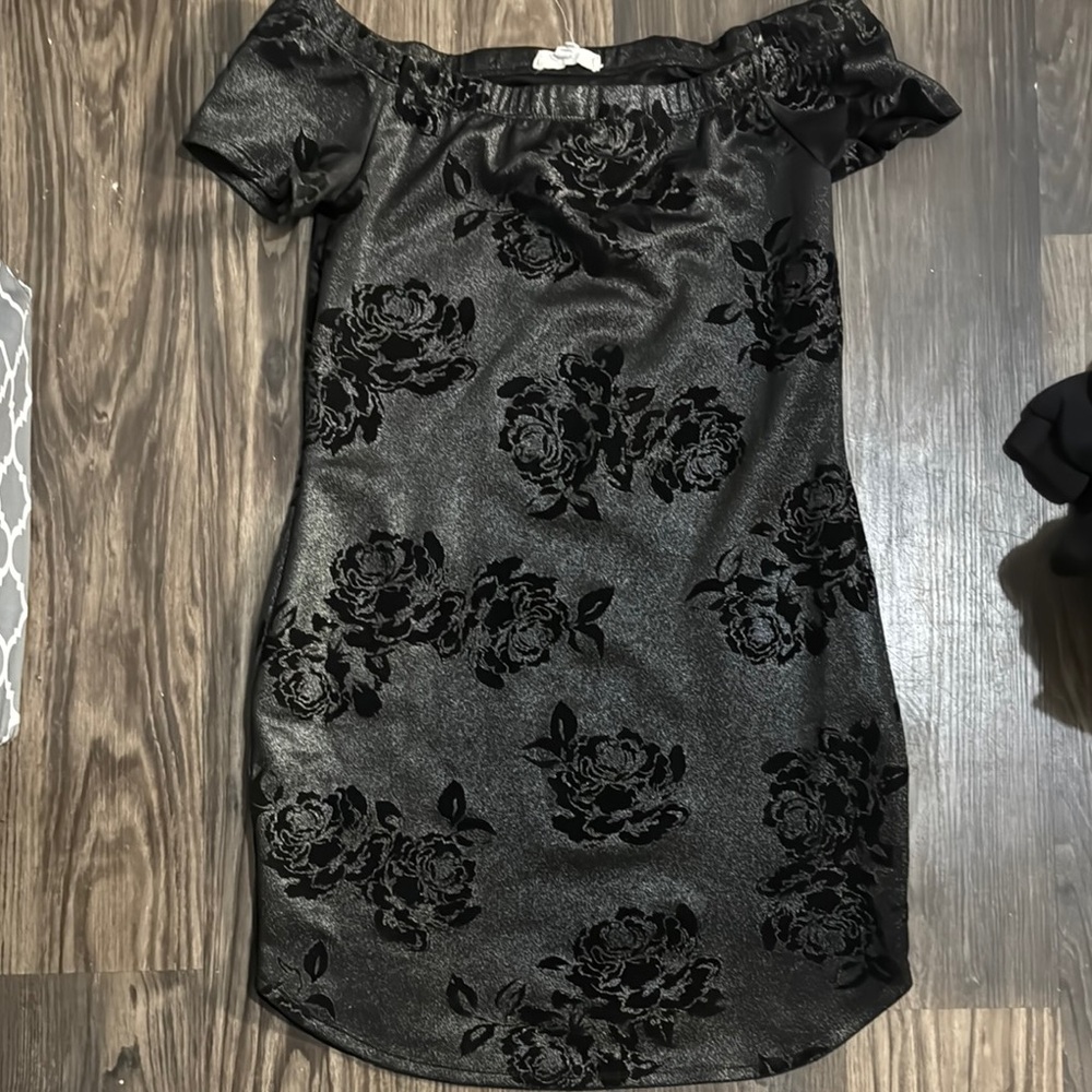 Elegant Black Floral Off-Shoulder Dress